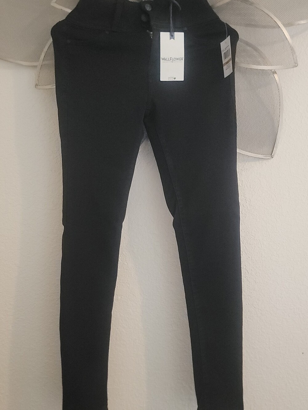 Wallflower Women’s Black Skinny Jeans - Sleek Slim Fit